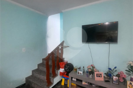Casa à venda com 3 quartos, sendo 1 suíte, em Parque Santo Antônio, Guarulhos, SP