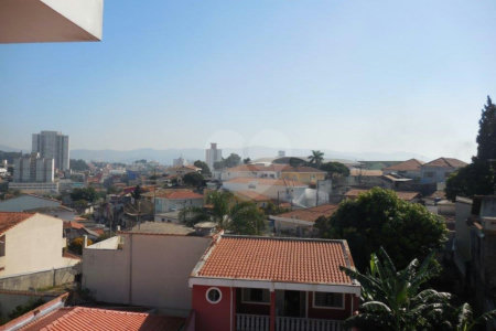 Sobrado à venda com 4 quartos, sendo 3 suítes, em Vila Gustavo, São Paulo, SP