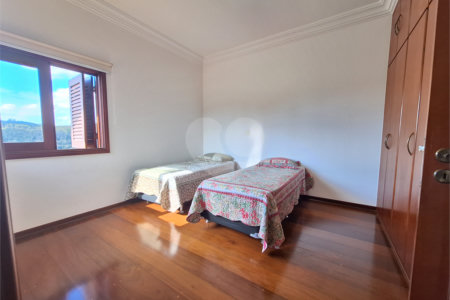 Casa à venda com 3 suítes no condomínio Chácaras do Lago, Vinhedo - SP