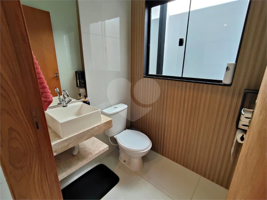 Casa à venda com 3 quartos no condomínio Residencial Lago dos Ipês, Itapetininga - SP