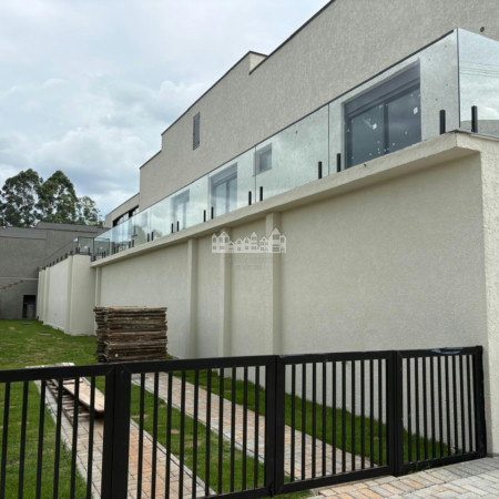 Casa à venda com 3 suítes no condomínio Shamballa III, Atibaia - SP