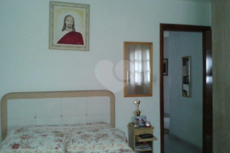Sobrado à venda com 5 quartos, sendo 1 suíte, em Vila Mazzei, São Paulo, SP