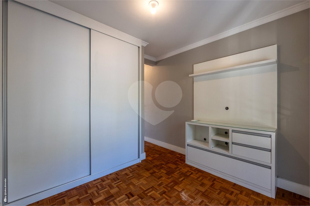 Casa à venda com 4 suítes no condomínio Saint Germain, São Paulo - SP