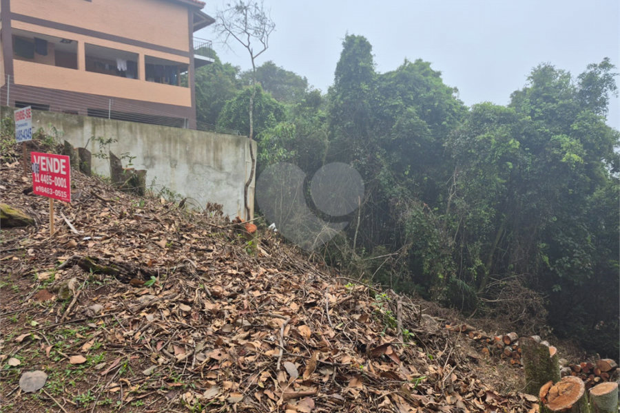 Terreno à venda no condomínio Parque Imperial da Cantareira, Mairiporã - SP