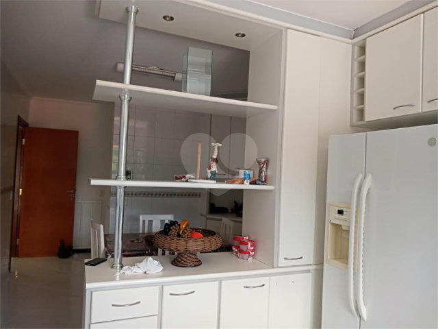 Sobrado à venda com 4 quartos, sendo 3 suítes,  em Tremembé, São Paulo, SP