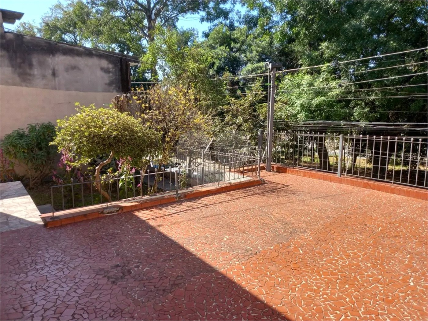 Casa à venda com 3 quartos, sendo 1 suíte,  em Vila Tiradentes, São Paulo, SP