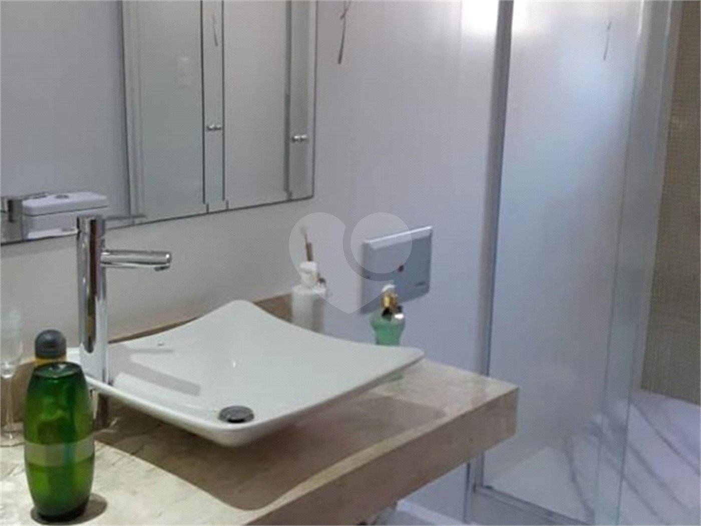 Sobrado à venda com 4 quartos, sendo 1 suíte, em Vila Guilherme, São Paulo, SP