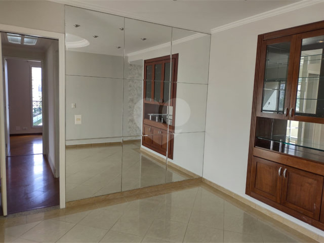 Apartamento à venda com 3 quartos, sendo 1 suíte,  em Vila Progresso, Guarulhos, SP