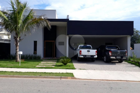 Casa à venda com 3 suítes no condomínio Chácara Ondina, Sorocaba - SP