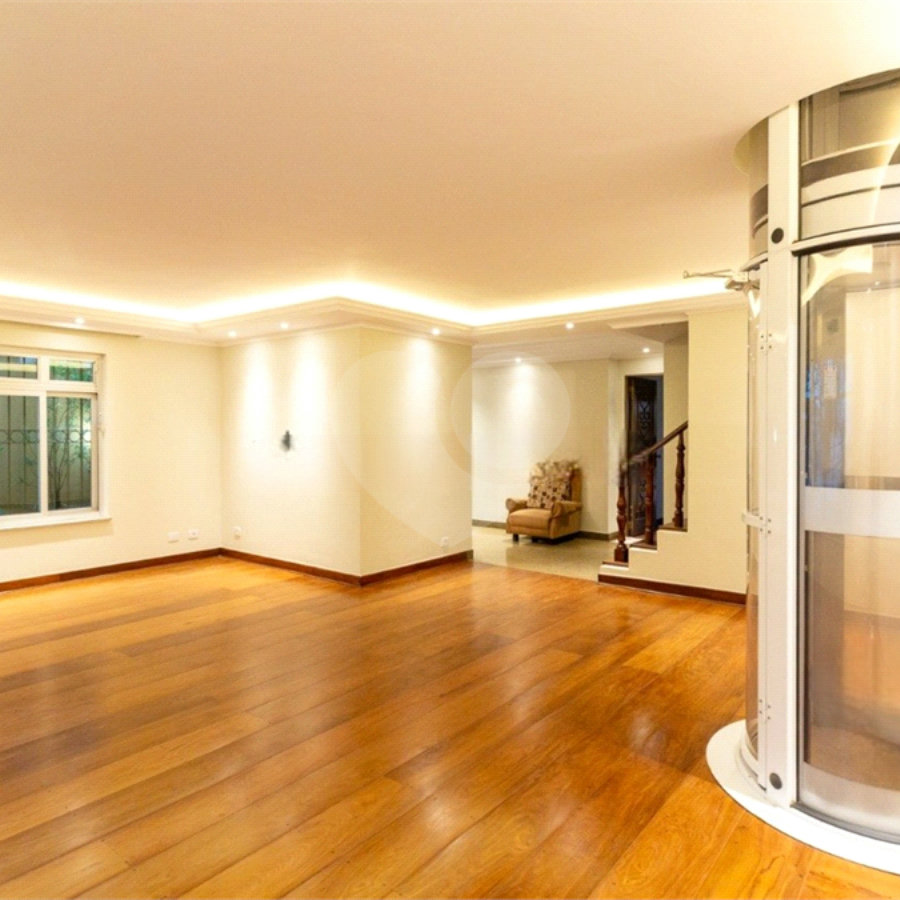 Casa à venda ou para alugar com 3 suítes em Sumaré, São Paulo, SP