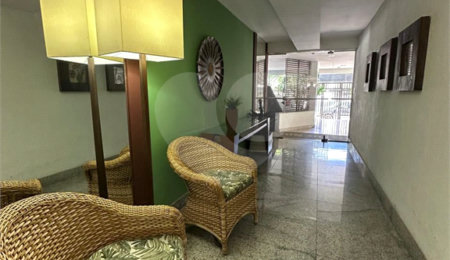 Apartamento à venda com 3 quartos, sendo 1 suíte,  em Passagem, Cabo Frio, RJ