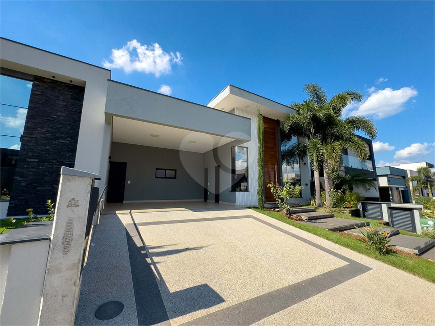Casa à venda com 3 quartos, sendo 2 suítes, no condomínio Jardim Residencial Dona Maria José, Indaiatuba - SP