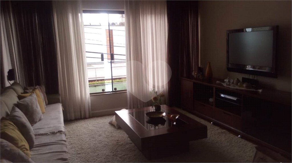 Casa à venda com 3 suítes em Jardim Franca, São Paulo, SP