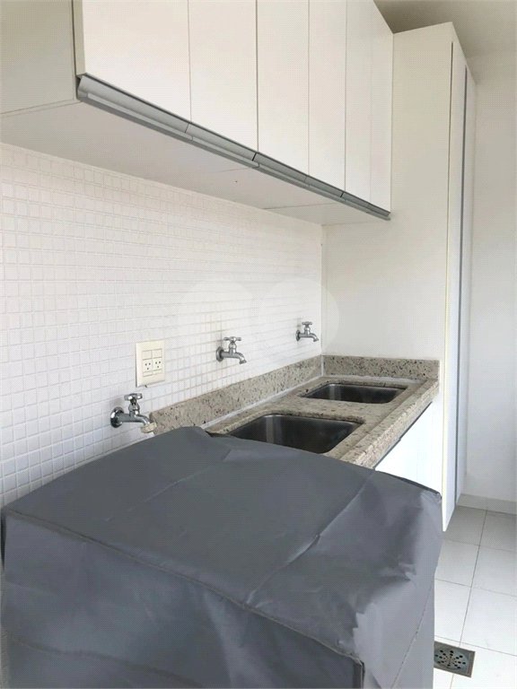 Casa à venda com 5 quartos, sendo 4 suítes, no condomínio Sol Vinhedo, Vinhedo - SP