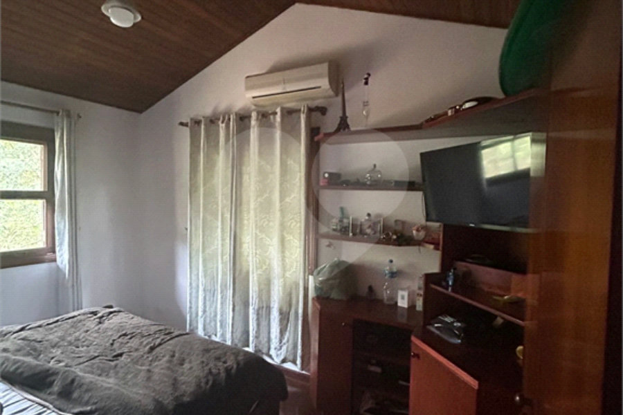Terreno à venda com 4 suítes no condomínio Alpes da Cantareira, Mairiporã - SP