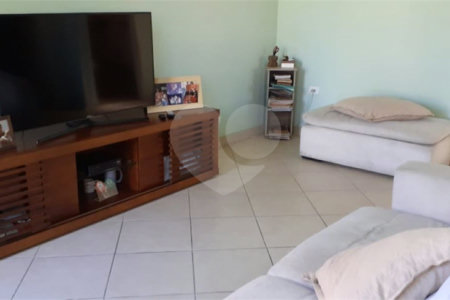 Sobrado à venda com 3 quartos em Água Fria, São Paulo, SP