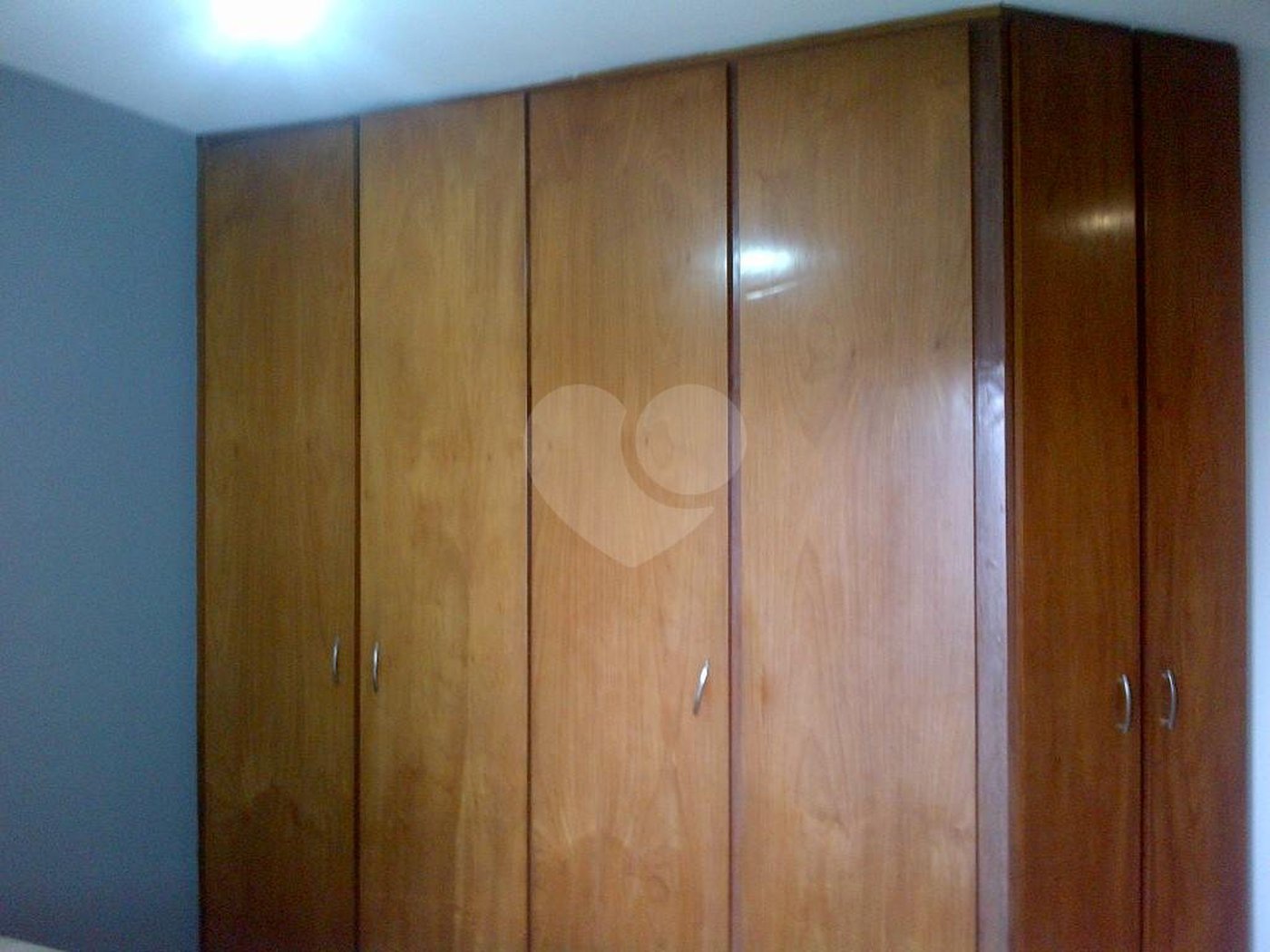 Moema - Apartamento 2 dormitórios c/suíte e Ar condicionado mobiliado !!!