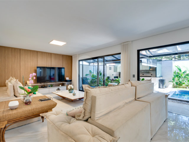 Casa à venda com 4 suítes no condomínio Villa Suiça, São Paulo - SP