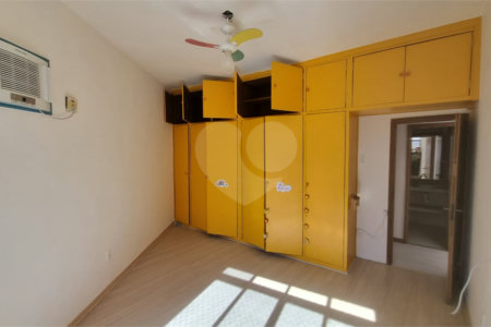 Casa de Vila à venda com 3 quartos, sendo 2 suítes,  em Tijuca, Rio de Janeiro, RJ