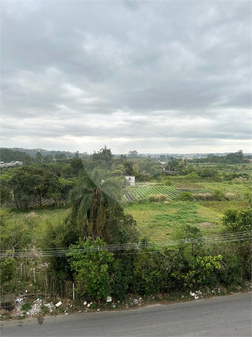 Casa à venda ou para alugar com 2 quartos no condomínio Residencial Caxangá 2, Suzano - SP