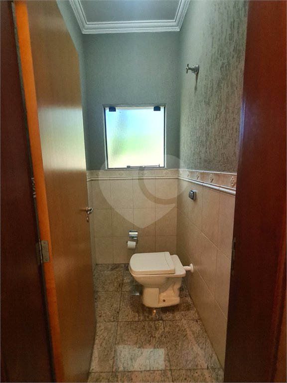 Casa à venda com 4 quartos, sendo 2 suítes, no condomínio Bosque de Grevilea, Vinhedo - SP