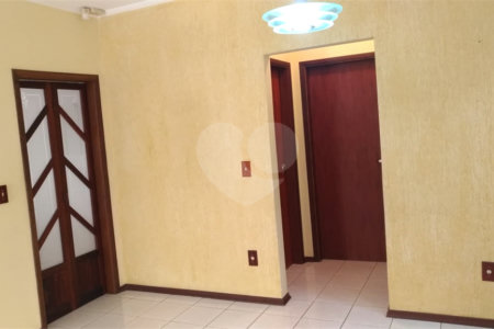 Casa à venda ou para alugar com 2 quartos, sendo 1 suíte, em Jardim do Lago, Atibaia, SP