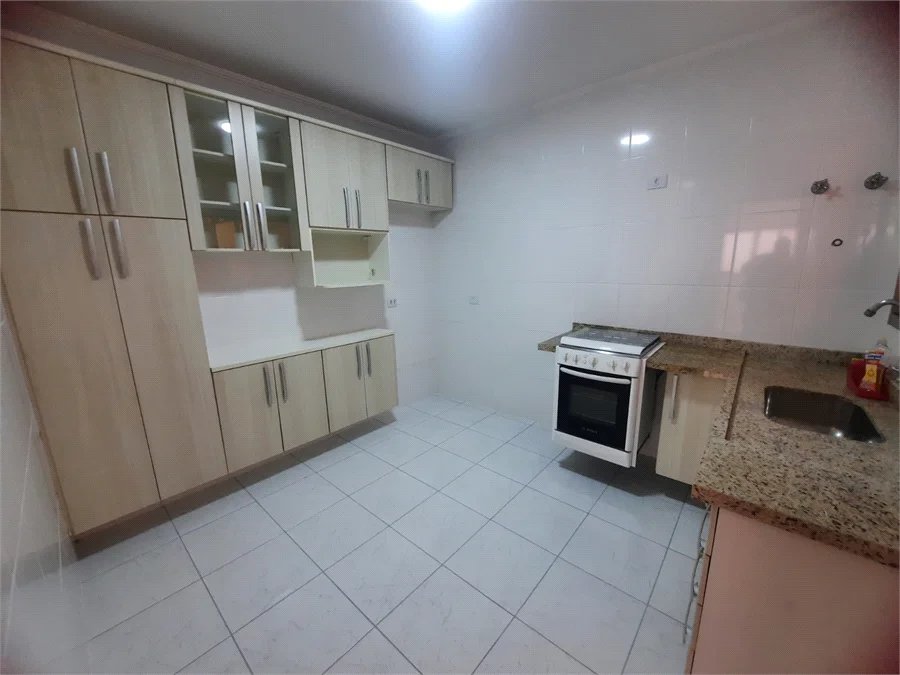Casa para alugar com 3 quartos, sendo 1 suíte, no condomínio Residencial Sol Francisco, São Paulo - SP