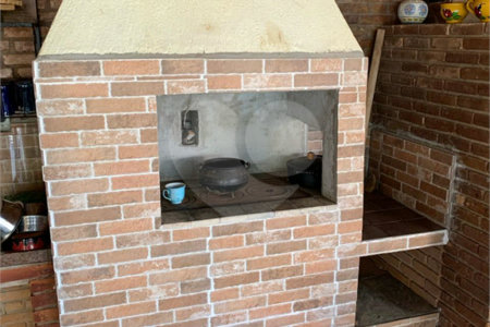 Chácara à venda com 4 quartos, sendo 1 suíte,  em Parque Residencial Atibaia, Atibaia, SP