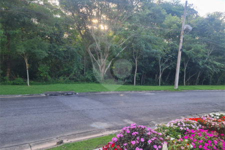 Terreno à venda com 4 suítes no condomínio Granja Anita, Mogi das Cruzes - SP