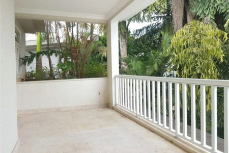 Casa à venda com 4 suítes no condomínio Vilaretto, São Paulo - SP
