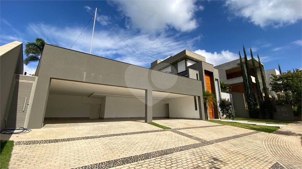 Casa à venda com 4 suítes no condomínio Portal Horizonte, Bragança Paulista - SP