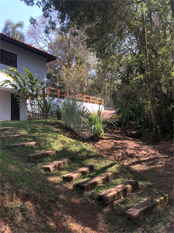 Chácara à venda com 6 quartos, sendo 2 suítes, em Jardim Brogotá, Atibaia, SP