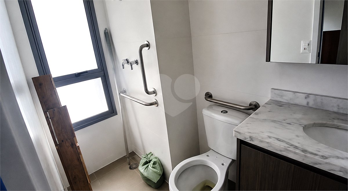 Apartamento à venda com 3 suítes em Sumarezinho, São Paulo, SP
