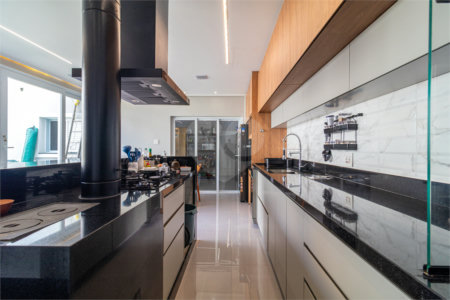Casa Térrea à venda com 3 suítes em Alto da Boa Vista, São Paulo, SP