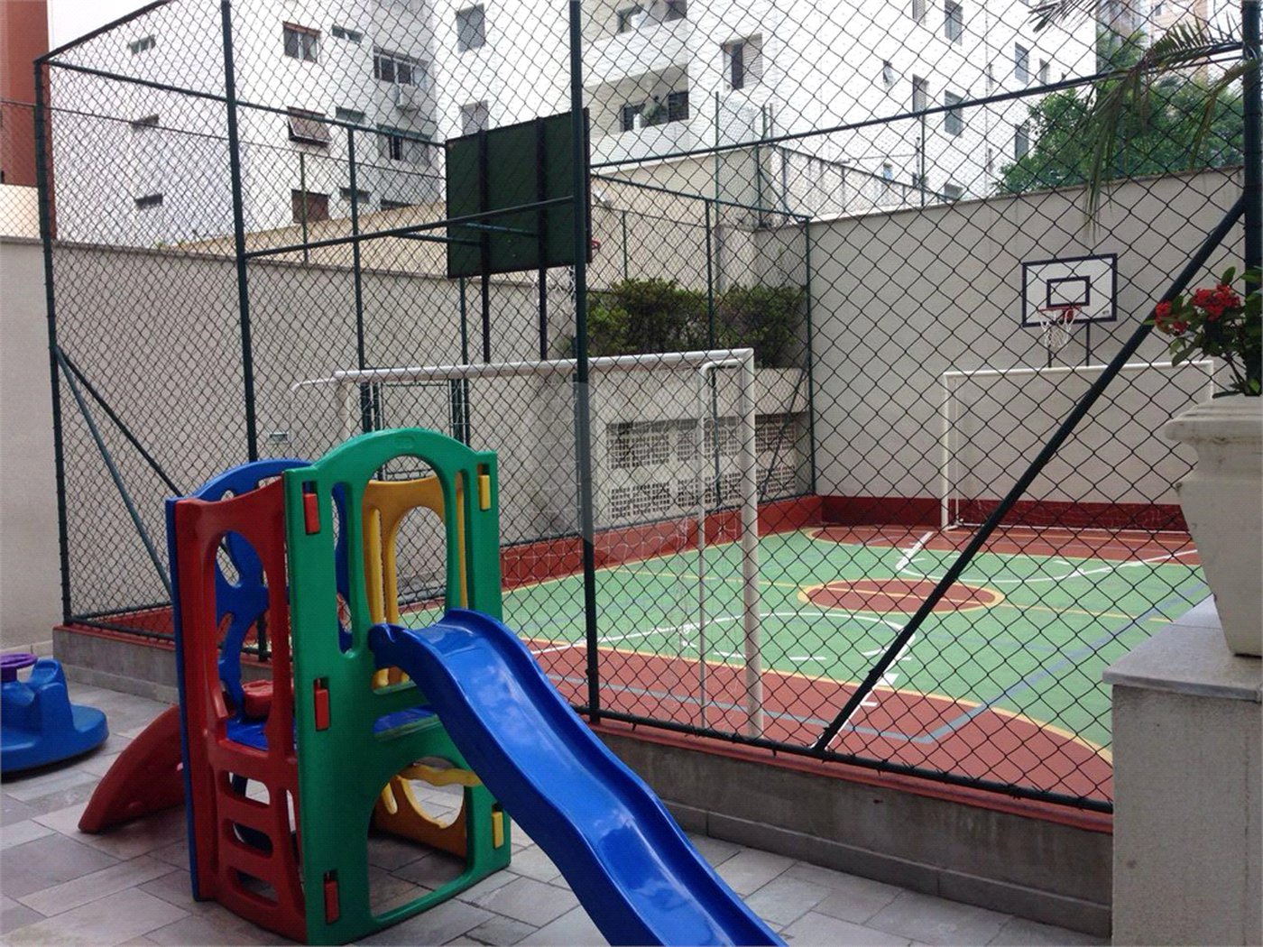 Apartamento à venda com 3 quartos, sendo 1 suíte, em Itaim Bibi, São Paulo, SP