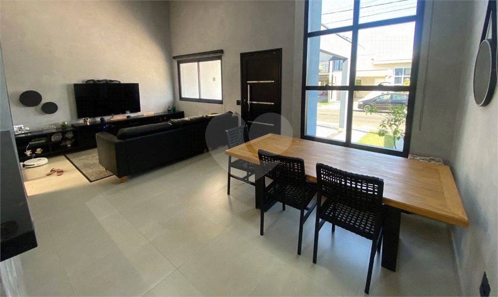 Casa à venda com 3 quartos, sendo 1 suíte, no condomínio Vila Rica, Indaiatuba - SP