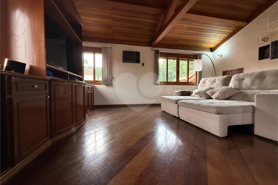 Casa à venda ou para alugar com 3 quartos, sendo 1 suíte, no condomínio Da Serra, São Paulo - SP