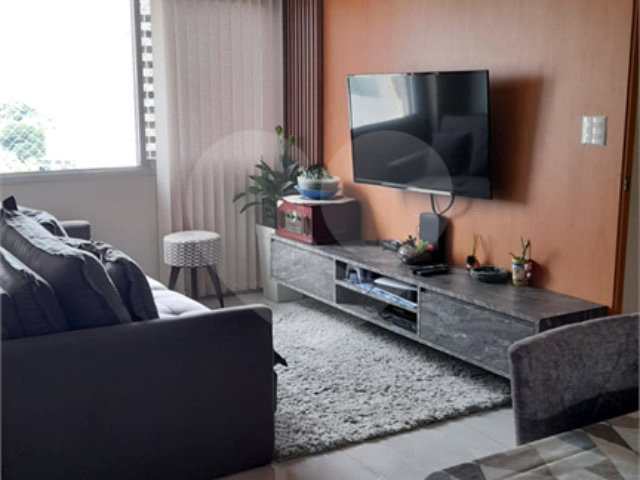 Apartamento à venda com 3 quartos, sendo 1 suíte,  em Alto da Boa Vista, São Paulo, SP