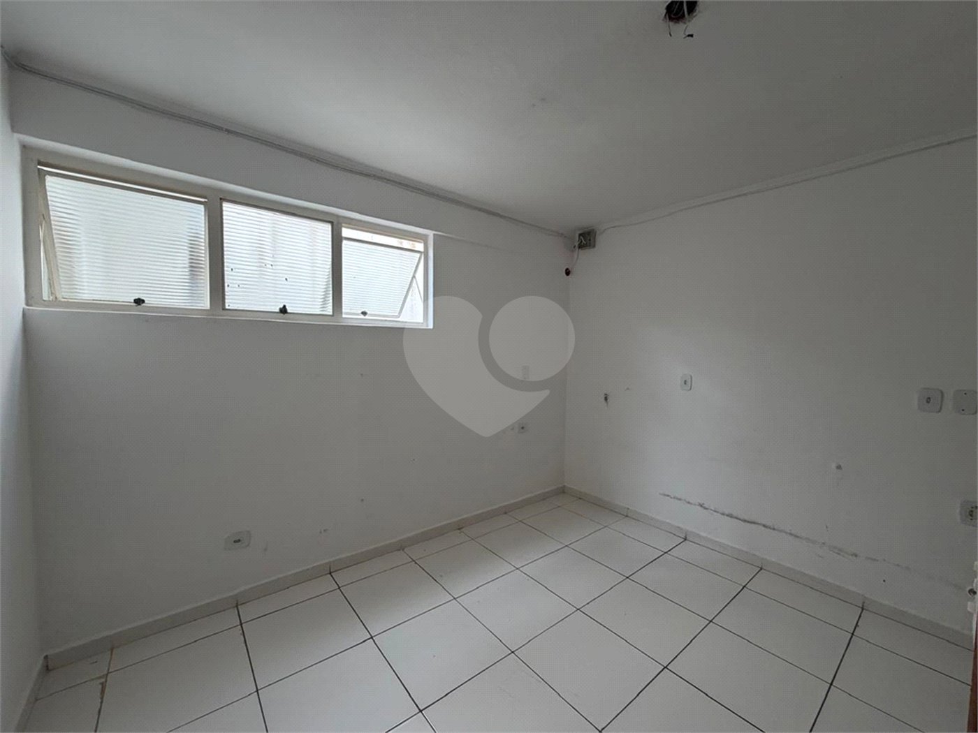 Casa para alugar com 9 quartos, sendo 3 suítes, em Jardim Panorama, Sorocaba, SP