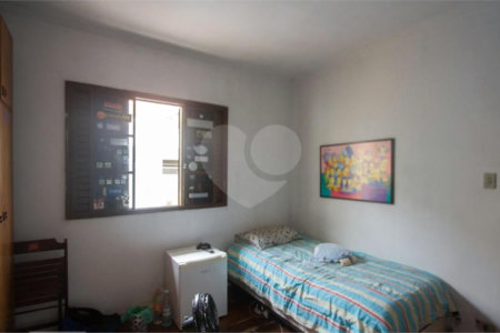 Sobrado à venda com 5 quartos em Parque Colonial, São Paulo, SP