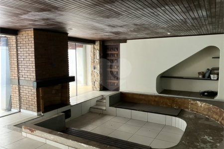 Casa Térrea à venda com 4 quartos, sendo 2 suítes, em Jardim Santa Rosália, Sorocaba, SP
