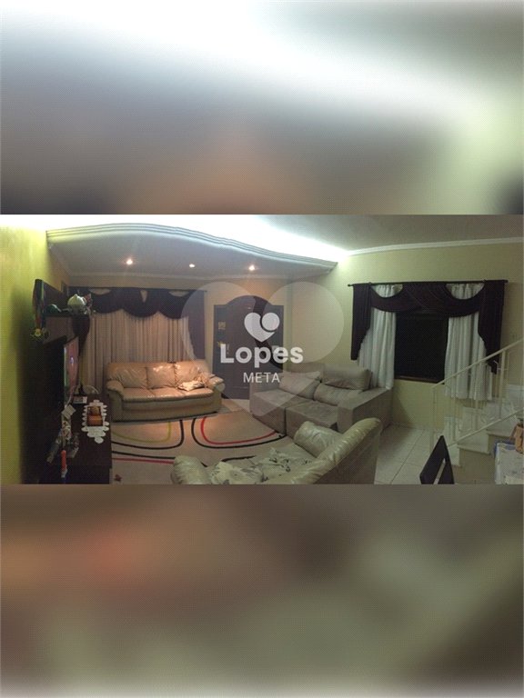 SOBRADO A VENDA, BAIRRO PARQUE DOS IPÊS, 3 DORMITORIOS 1 SENDO SUITE, 2 VAGAS DE GARAGEM, SJC/SP