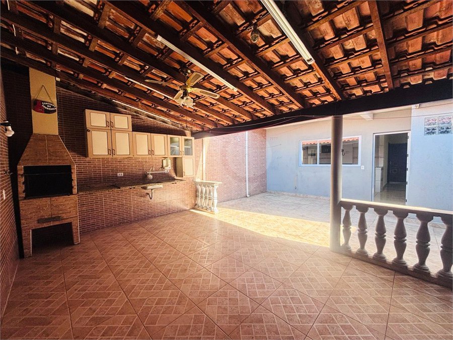 Casa para alugar com 3 quartos, sendo 1 suíte,  em Wanel Ville, Sorocaba, SP