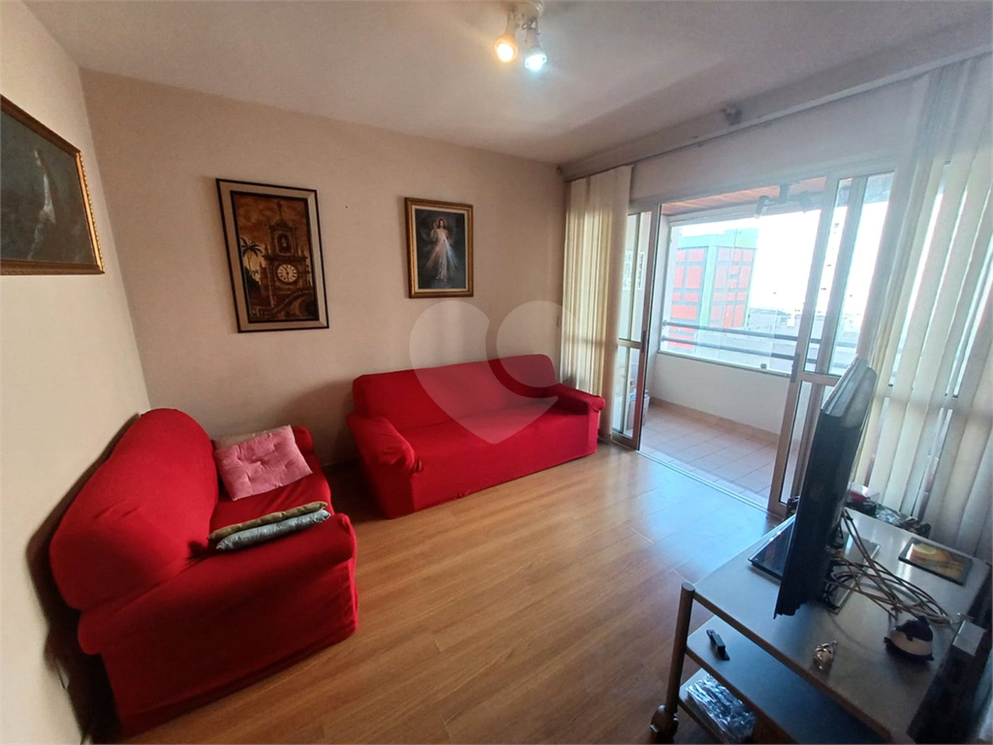 Apartamento à venda com 3 quartos, sendo 1 suíte, em Jardim das Acácias, São Paulo, SP