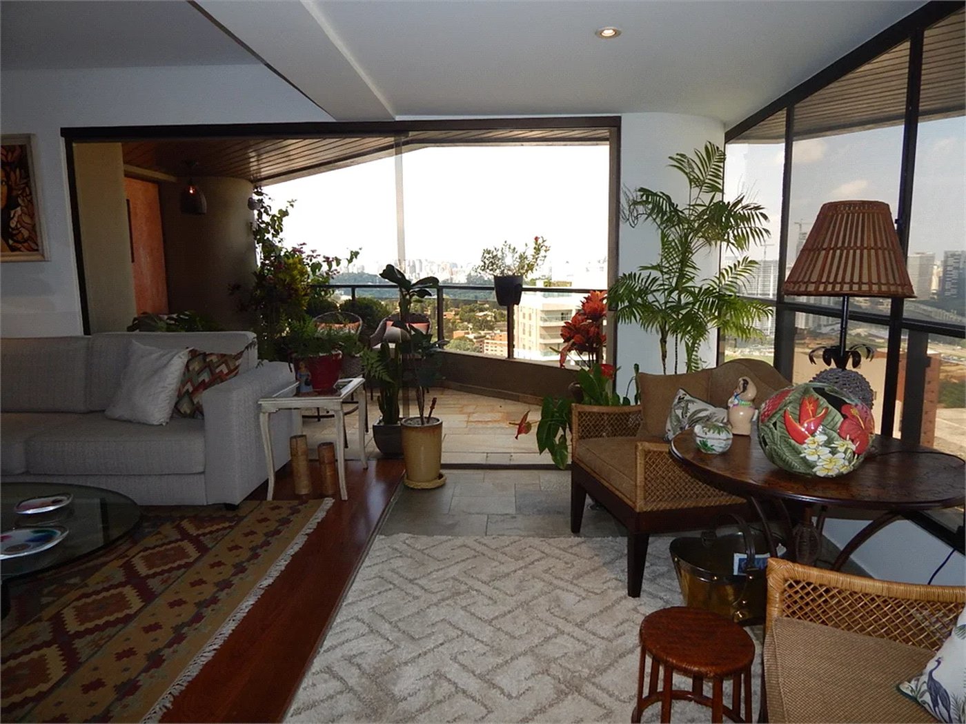 Apartamento à venda com 4 quartos, sendo 3 suítes, em Paraíso do Morumbi, São Paulo, SP