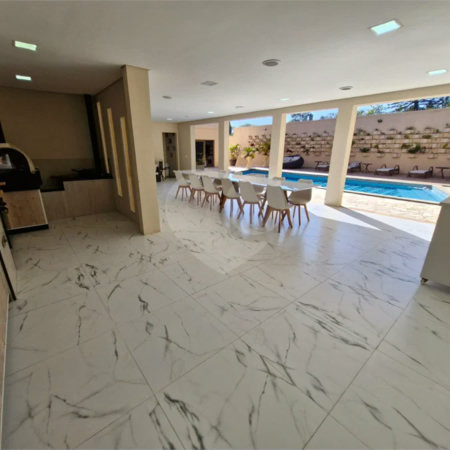 Casa à venda com 4 suítes no condomínio Villa Viana II, Cotia - SP
