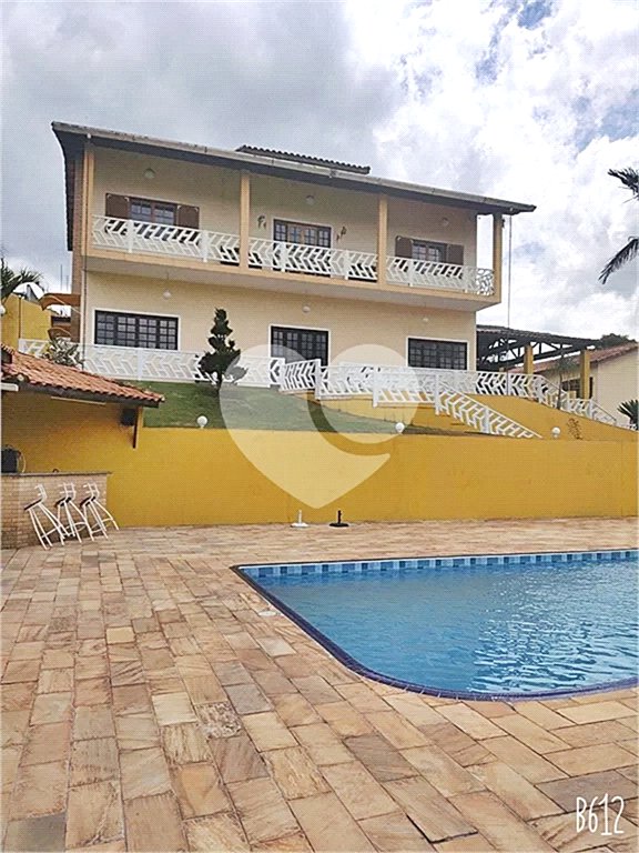 Casa à venda com 4 quartos, sendo 3 suítes, em Luiz Fagundes, Mairiporã, SP
