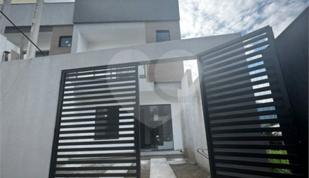 Casa à venda com 2 suítes no condomínio Residencial Camila, Rio de Janeiro - RJ