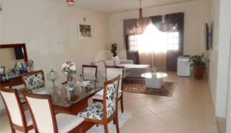 Casa à venda com 3 quartos, sendo 1 suíte,  em Vila Suissa, Mogi das Cruzes, SP