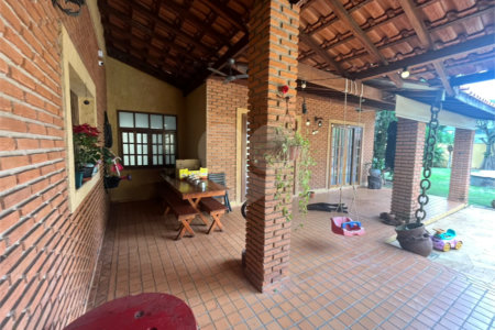 Casa à venda com 3 quartos, sendo 1 suíte, em Parque Santa Marta, São Carlos, SP